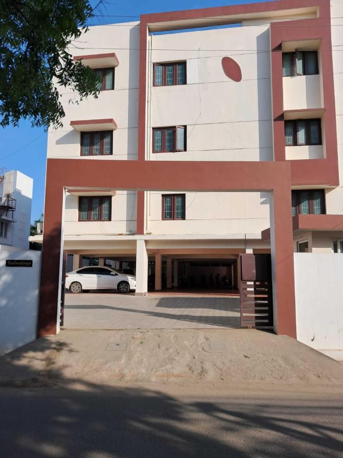 Mayfair Service Apartments Coimbatore Buitenkant foto