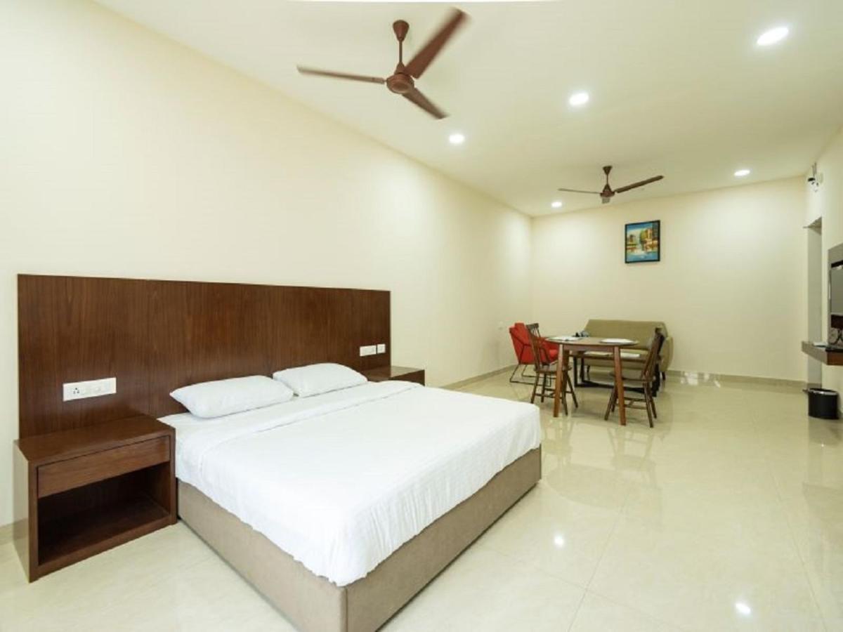 Mayfair Service Apartments Coimbatore Buitenkant foto